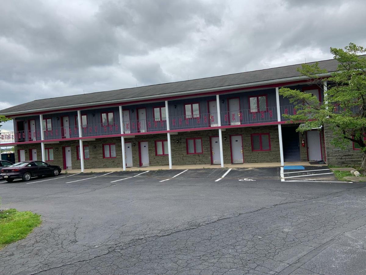 Travelodge By Wyndham Strasburg/Lancaster Amish Country Exterior photo